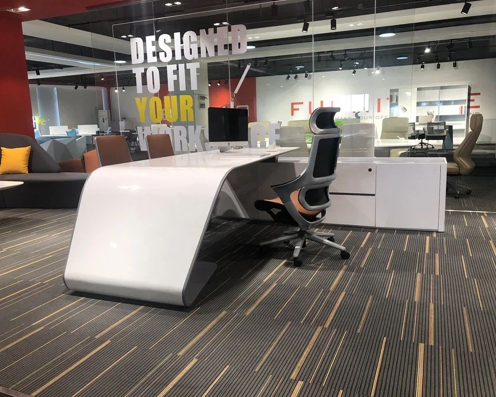 Office Tech Management - Escritorio Ejecutivo Inteligente en Forma de